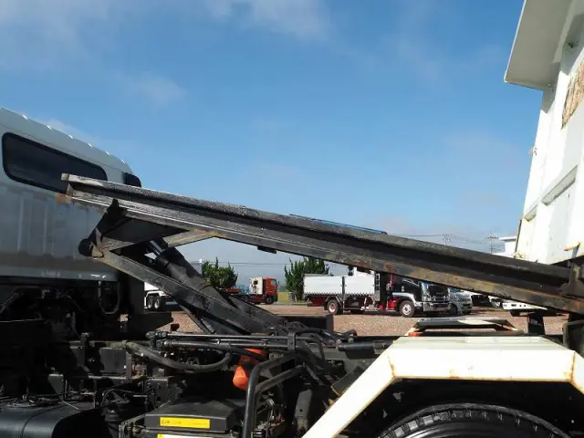 三菱 キャンター 2PG-FEBM0(2WD)の写真9