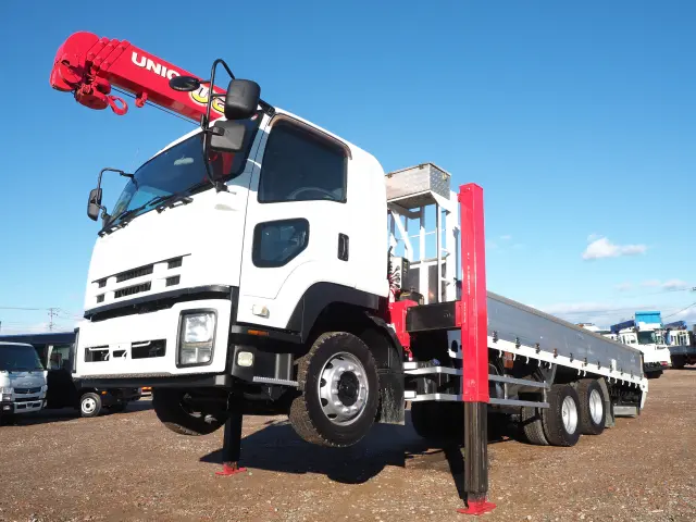 いすゞ フォワード QKG-FVZ34U2(6x4)の写真1