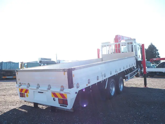 いすゞ フォワード QKG-FVZ34U2(6x4)の写真5