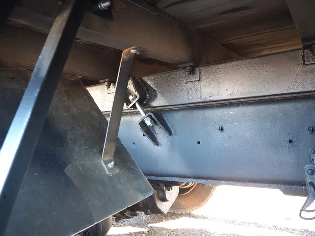 いすゞ フォワード QKG-FVZ34U2(6x4)の写真26