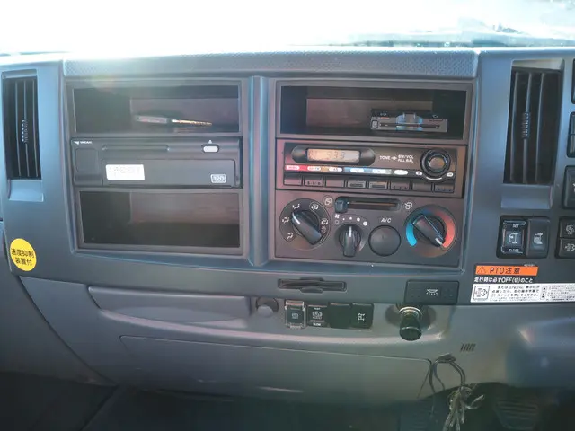 いすゞ フォワード QKG-FVZ34U2(6x4)の写真48