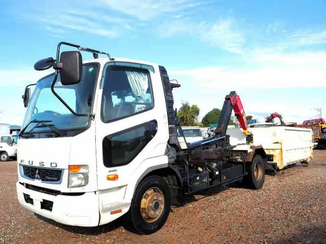 三菱 ファイター 2KG-FK71F(2WD)の写真1