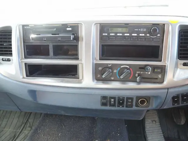 日野 レンジャー BDG-FE7JKWA(2WD)の写真47