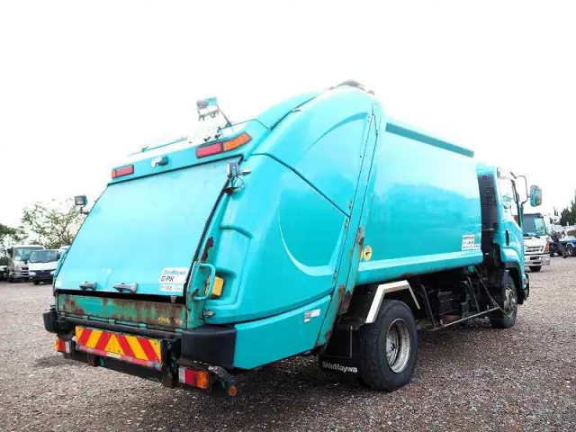 いすゞ フォワード TKG-FRR90S2(2WD)の写真5