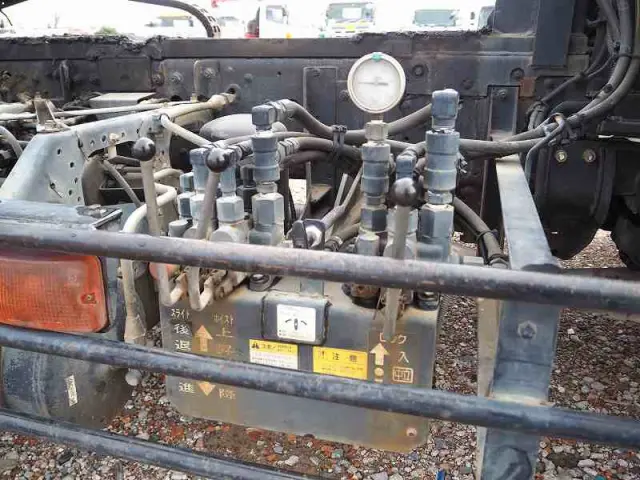 三菱 ファイター KL-FQ61FK(6x4)の写真12