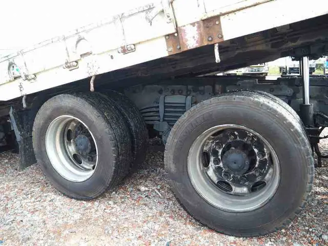 三菱 ファイター KL-FQ61FK(6x4)の写真15