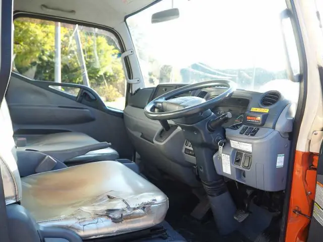 三菱 キャンター TKG-FEA50(2WD)の写真46