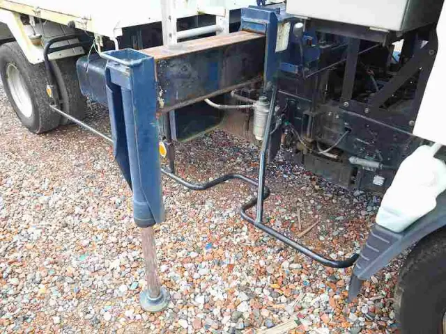 三菱 キャンター KK-FE82EEV(2WD)の写真9