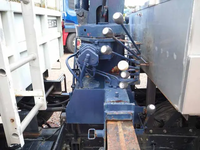 三菱 キャンター KK-FE82EEV(2WD)の写真10