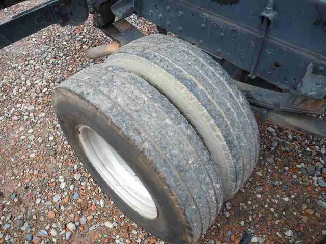 三菱 キャンター KK-FE82EEV(2WD)の写真26