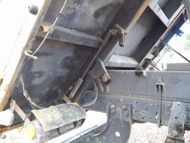 三菱 キャンター KK-FE82EEV(2WD)の写真32