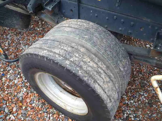 三菱 キャンター KK-FE82EEV(2WD)の写真35