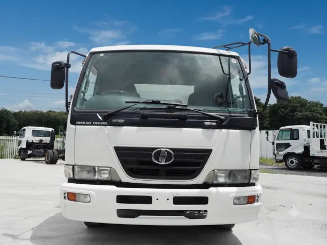 UD コンドル BDG-MK35C(2WD)の写真8