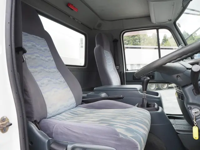UD コンドル BDG-MK35C(2WD)の写真43