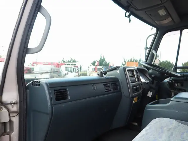 ＵＤ コンドル BDG-MK35C(2WD)の写真44