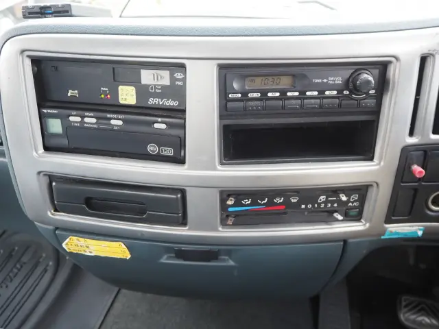 UD コンドル BDG-MK35C(2WD)の写真46