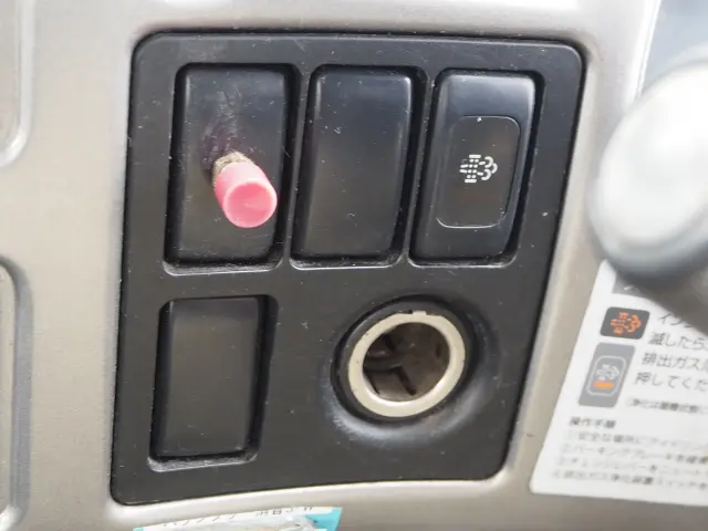 UD コンドル BDG-MK35C(2WD)の写真48