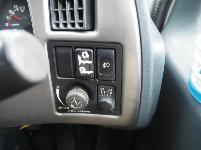UD コンドル BDG-MK35C(2WD)の写真49