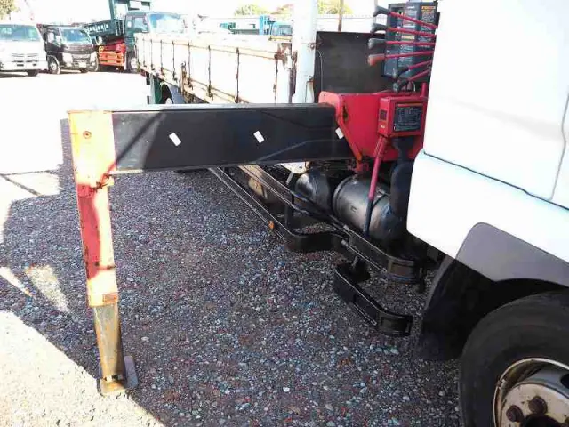 三菱 ファイター QKG-FK62FZ(2WD)の写真9