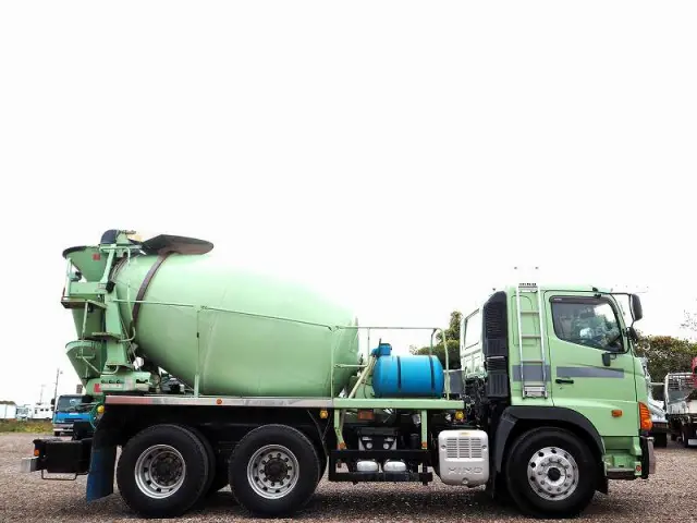 日野 プロフィア QPG-FS1AKDA(6x4)の写真6