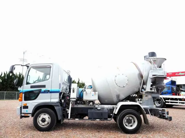 日野 レンジャー TKG-FC9JCAA(2WD)の写真2