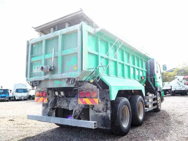 いすゞ ギガ QKG-CXZ77AT(6x4)の写真5