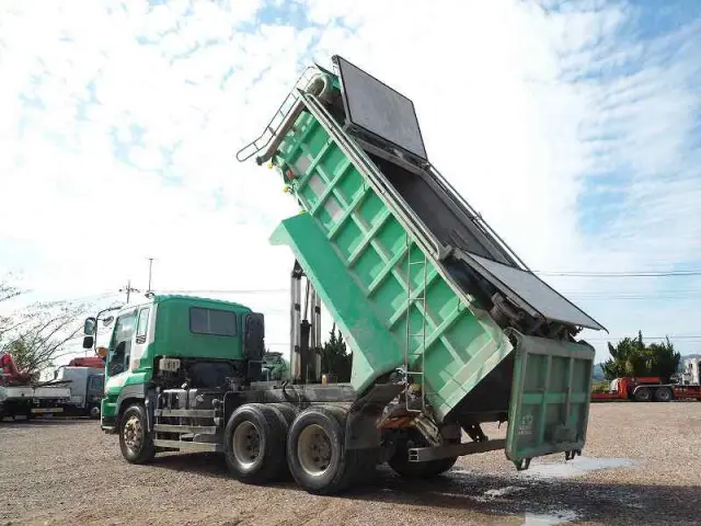 いすゞ ギガ QKG-CXZ77AT(6x4)の写真11