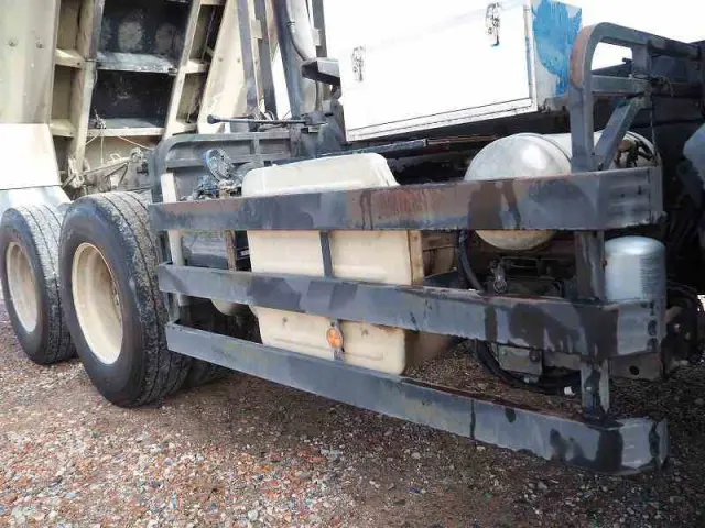 いすゞ ギガ QKG-CXZ77AT(6x4)の写真19