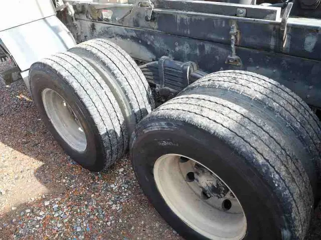 いすゞ ギガ QKG-CXZ77AT(6x4)の写真23