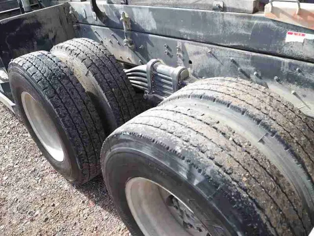 いすゞ ギガ QKG-CXZ77AT(6x4)の写真33