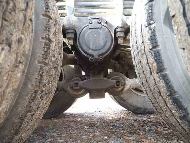 いすゞ ギガ QKG-CXZ77AT(6x4)の写真35