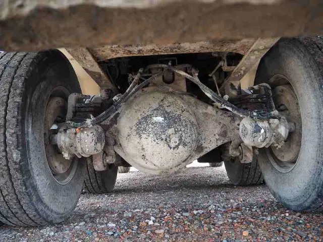 いすゞ ギガ QKG-CXZ77AT(6x4)の写真45