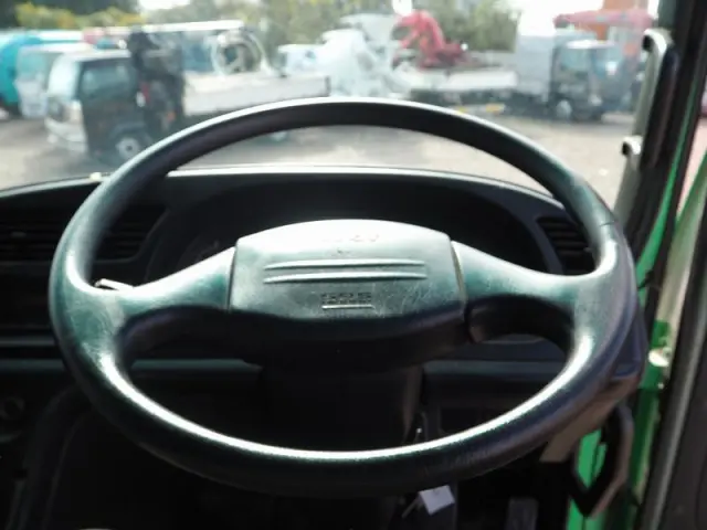 いすゞ ギガ QKG-CXZ77AT(6x4)の写真50