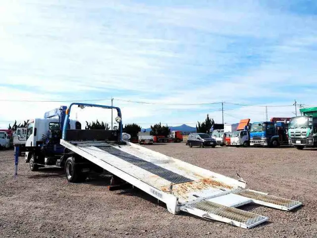 いすゞ エルフ TRG-NPR85AN(2WD)の写真3