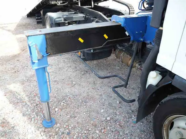 いすゞ エルフ TRG-NPR85AN(2WD)の写真9