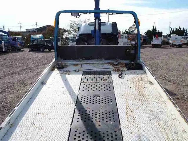 いすゞ エルフ TRG-NPR85AN(2WD)の写真26