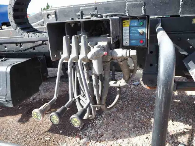 いすゞ エルフ TRG-NPR85AN(2WD)の写真34