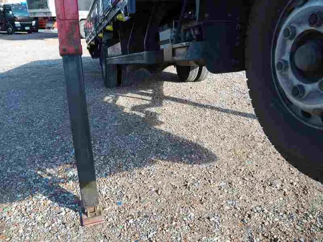 いすゞ フォワード KK-FRR34L4(2WD)の写真11