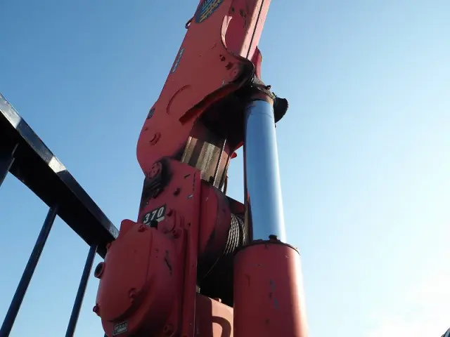 いすゞ フォワード KK-FRR34L4(2WD)の写真18