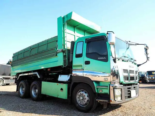 いすゞ ギガ QKG-CXZ77AT(6x4)の写真7