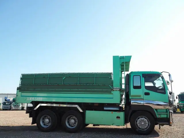 いすゞ ギガ QKG-CXZ77AT(6x4)の写真12