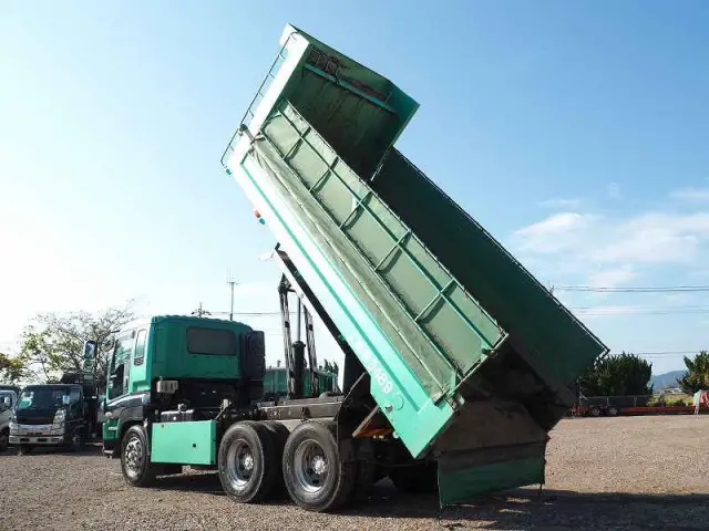 いすゞ ギガ QKG-CXZ77AT(6x4)の写真14