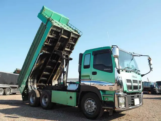 いすゞ ギガ QKG-CXZ77AT(6x4)の写真17