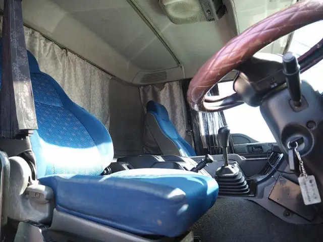 いすゞ ギガ QKG-CXZ77AT(6x4)の写真44