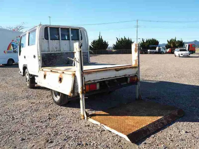 いすゞ エルフ TRG-NJS85A(4WD)の写真11