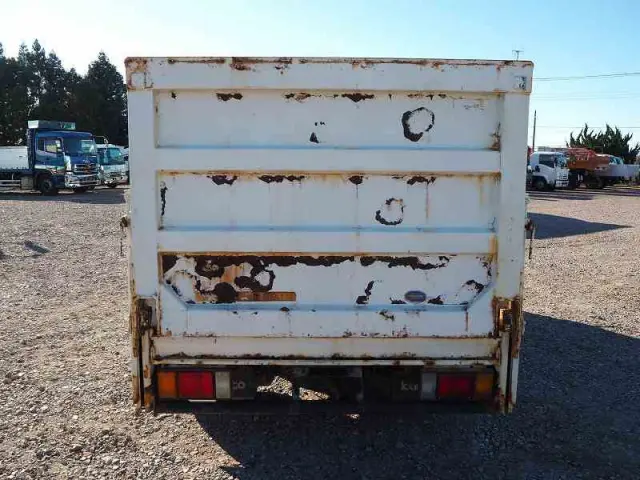 いすゞ エルフ TRG-NJS85A(4WD)の写真15