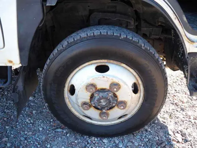 いすゞ エルフ TRG-NJS85A(4WD)の写真16