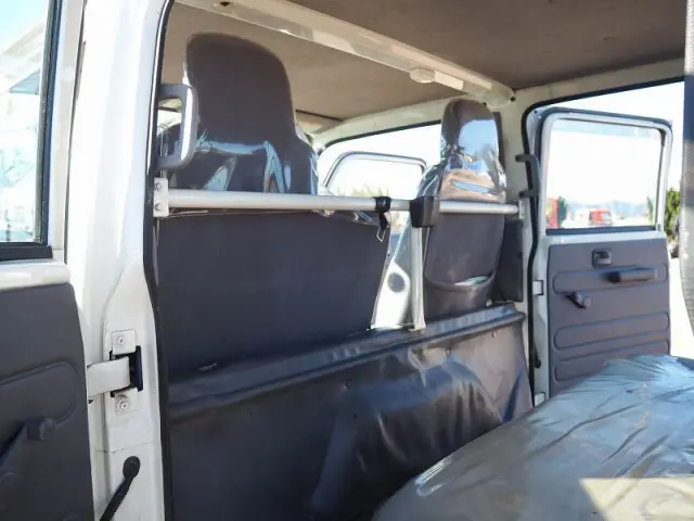 いすゞ エルフ TRG-NJS85A(4WD)の写真24