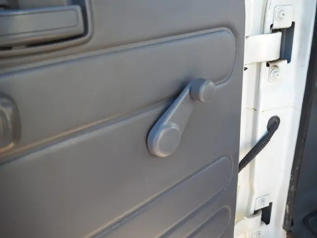 いすゞ エルフ TRG-NJS85A(4WD)の写真27