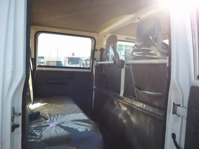 いすゞ エルフ TRG-NJS85A(4WD)の写真34